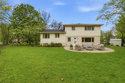 75 Eastwood Drive Deerfield IL 60015