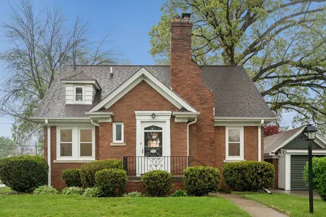 2905 13TH Avenue Moline IL 61265