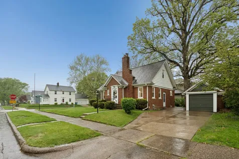 2905 13TH Avenue Moline IL 61265