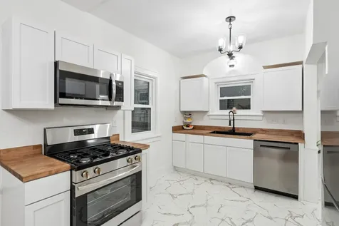 2905 13TH Avenue Moline IL 61265