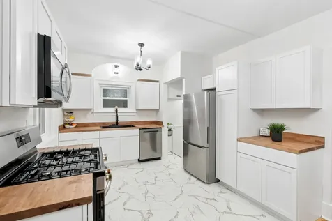 2905 13TH Avenue Moline IL 61265