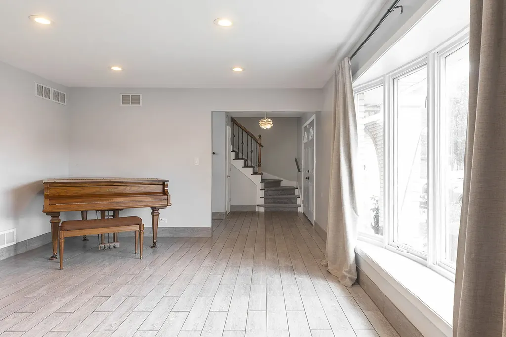 7810 Del Court Darien IL 60561