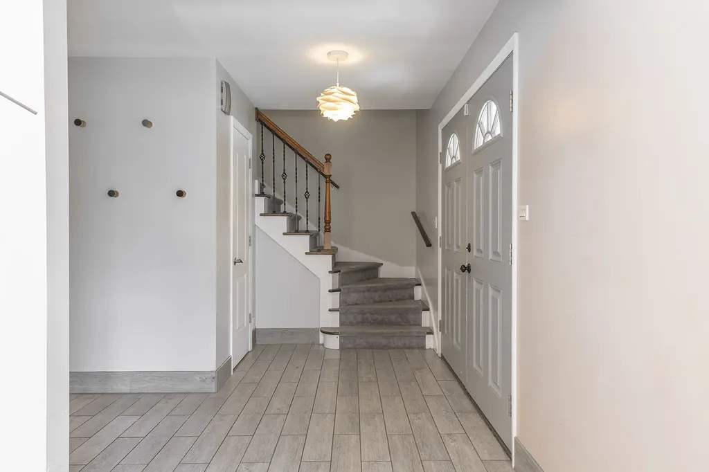 7810 Del Court Darien IL 60561