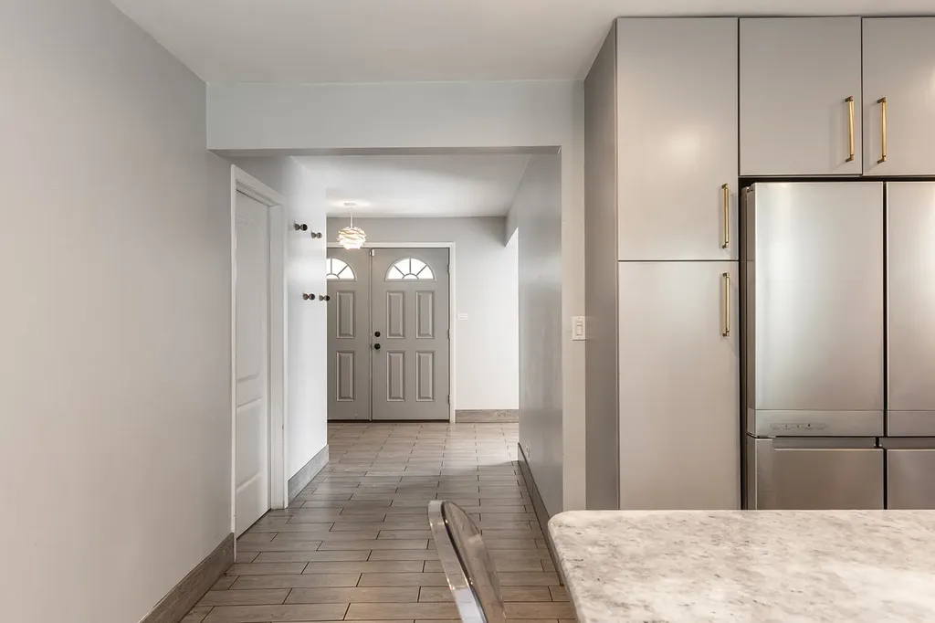 7810 Del Court Darien IL 60561