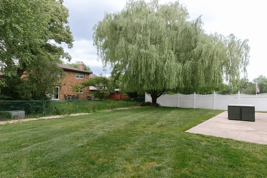 7810 Del Court Darien IL 60561