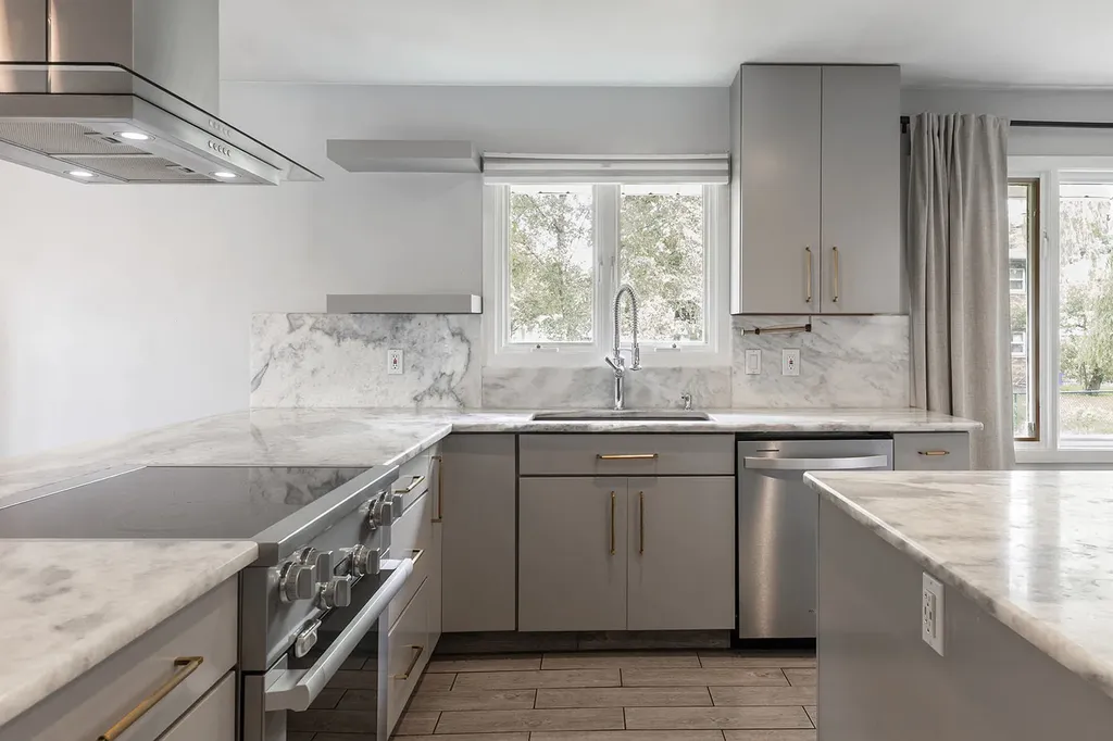 7810 Del Court Darien IL 60561
