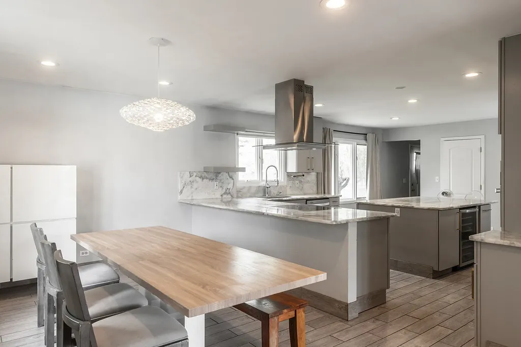 7810 Del Court Darien IL 60561