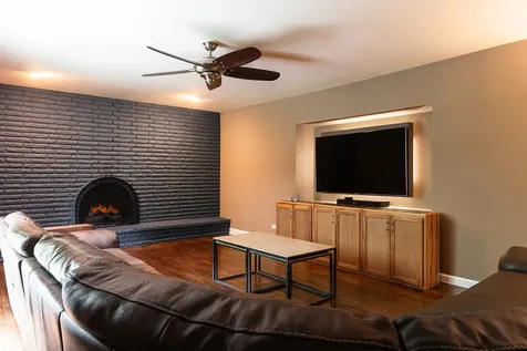 7810 Del Court Darien IL 60561