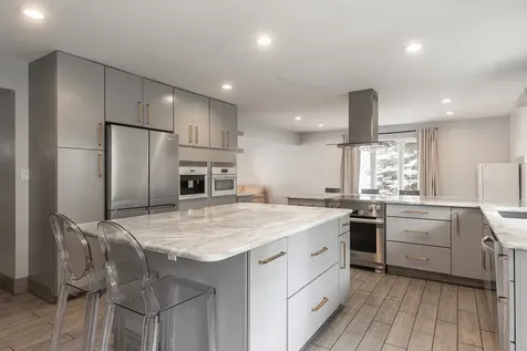 7810 Del Court Darien IL 60561