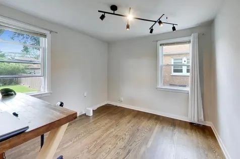 2536 South 5th Avenue North Riverside IL 60546
