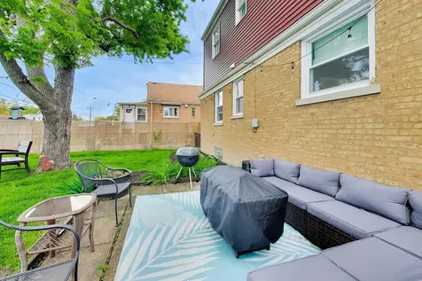 2536 South 5th Avenue North Riverside IL 60546