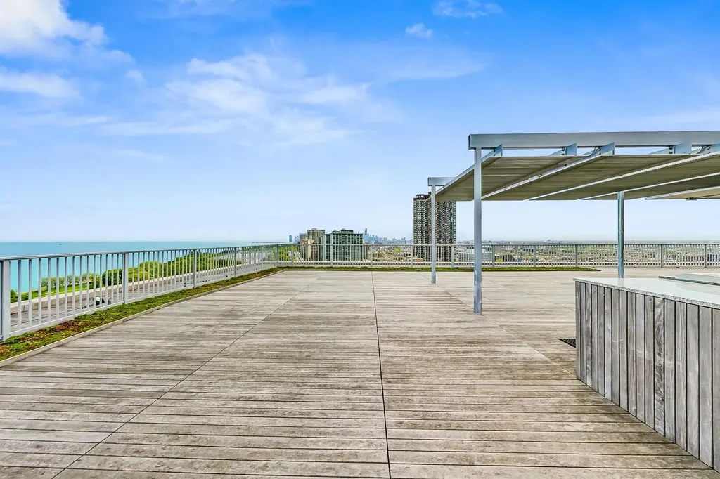 3900 North Lake Shore Drive Chicago IL 60613