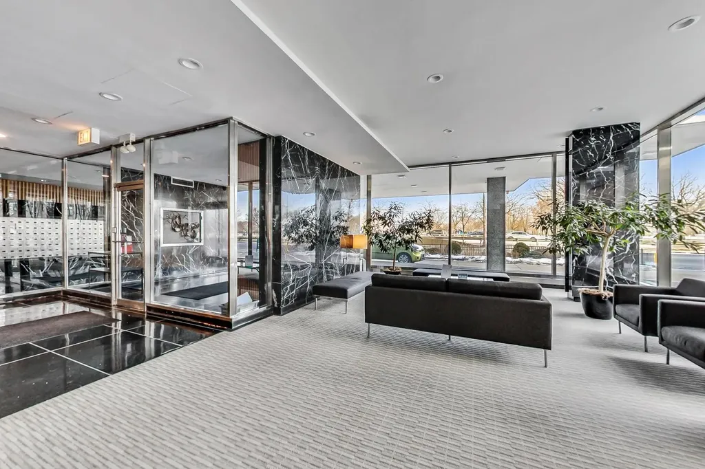 3900 North Lake Shore Drive Chicago IL 60613