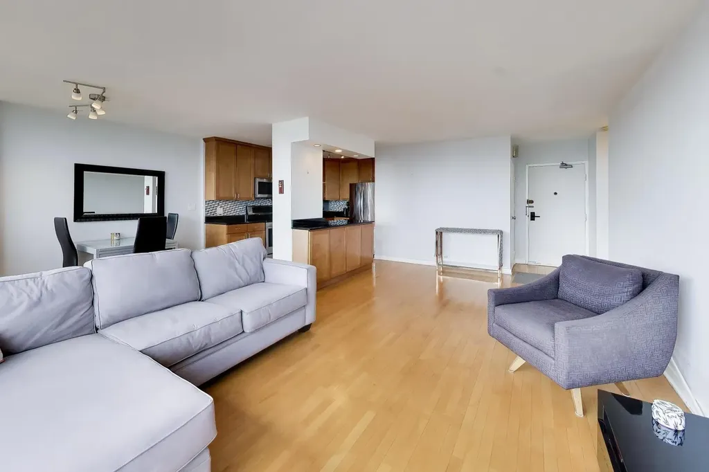3900 North Lake Shore Drive Chicago IL 60613
