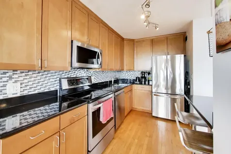 3900 North Lake Shore Drive Chicago IL 60613