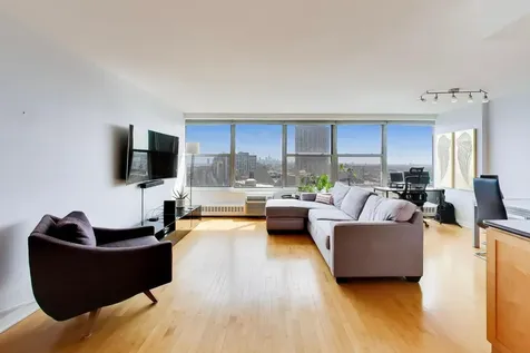 3900 North Lake Shore Drive Chicago IL 60613