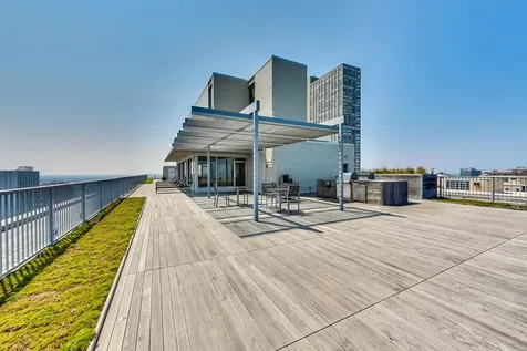 3900 North Lake Shore Drive Chicago IL 60613