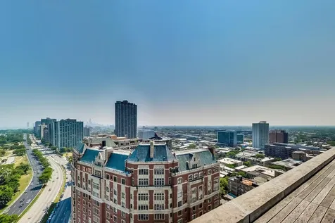 3900 North Lake Shore Drive Chicago IL 60613