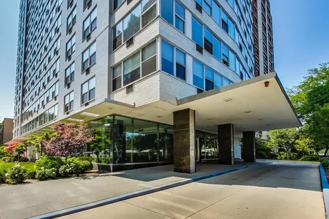 3900 North Lake Shore Drive Chicago IL 60613