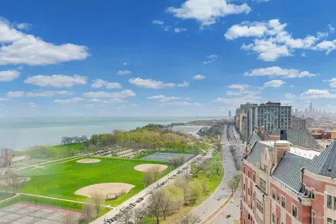 3900 North Lake Shore Drive Chicago IL 60613