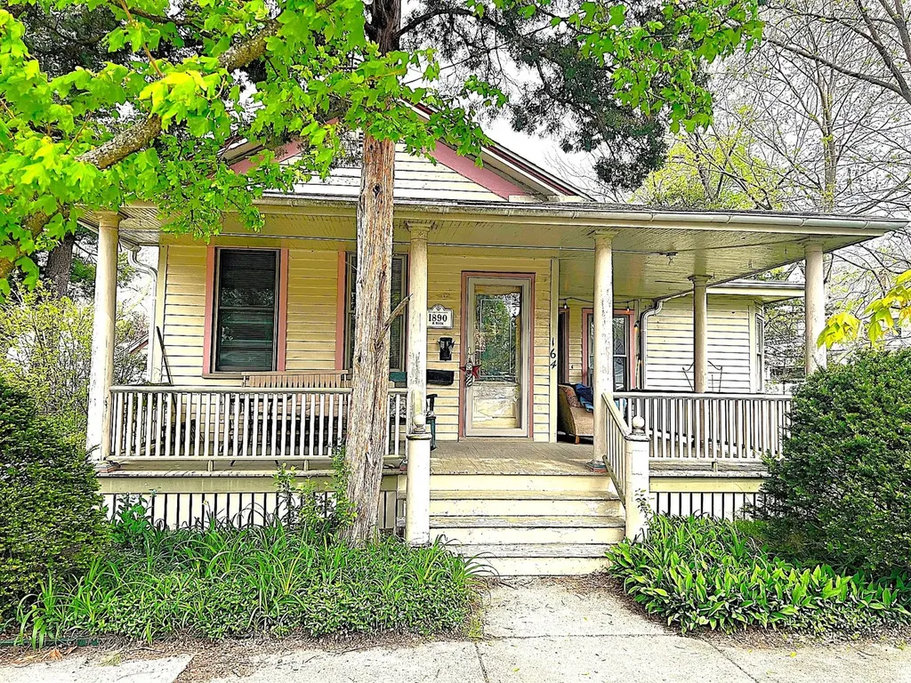 164 Plum Street Elgin IL 60120