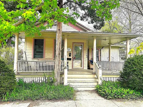 164 Plum Street Elgin IL 60120
