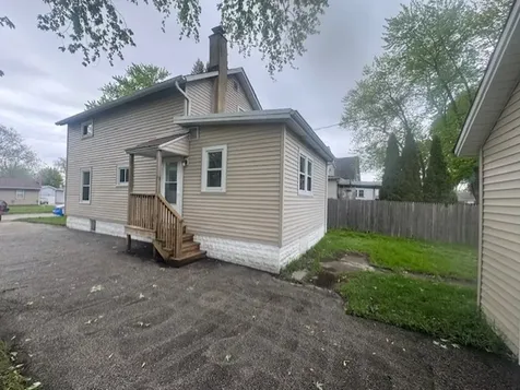 838 Spruce Street Aurora IL 60506