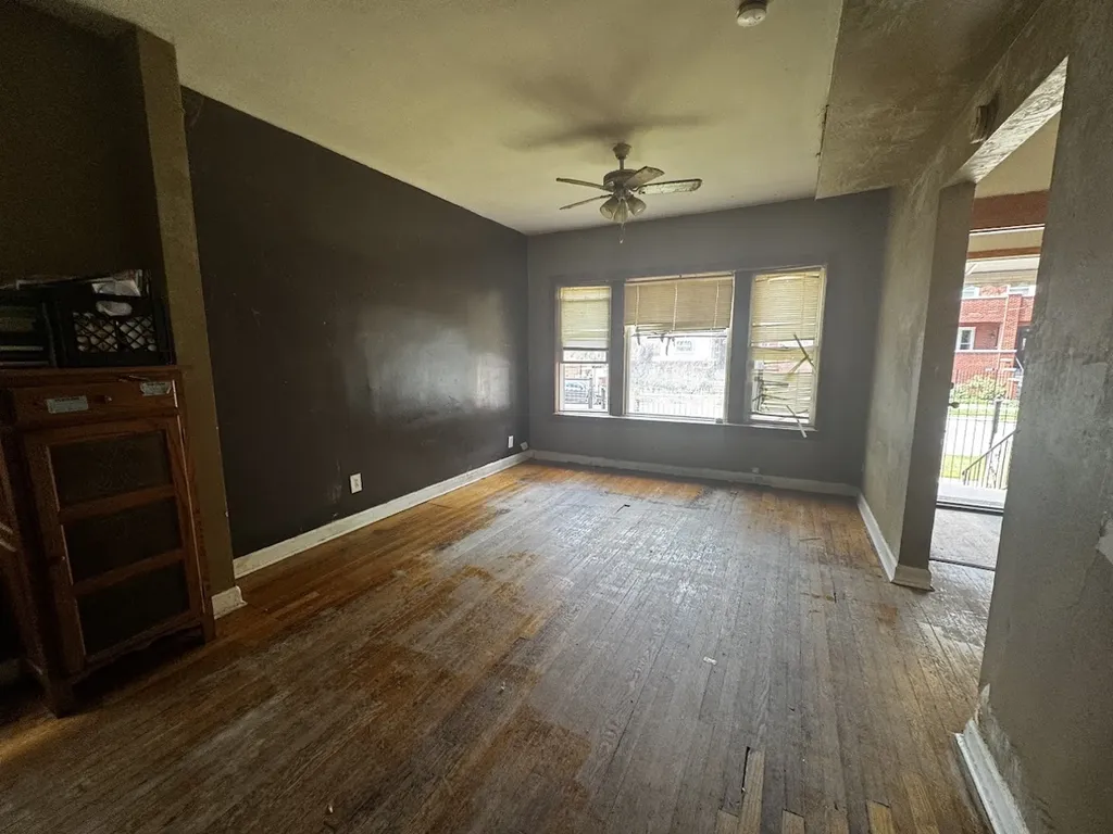 1041 North Central Park Avenue Chicago IL 60651