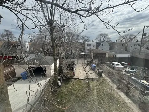 1041 North Central Park Avenue Chicago IL 60651