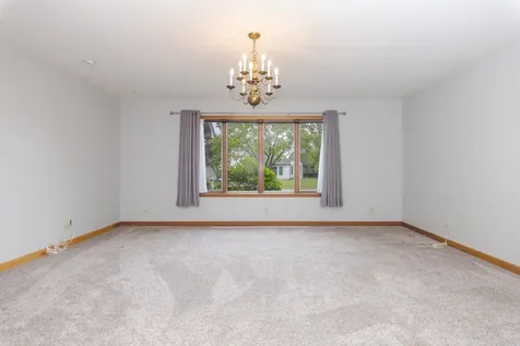 1810 Cardinal Court Pontiac IL 61764