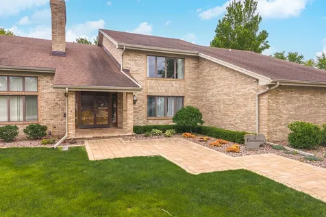 1810 Cardinal Court Pontiac IL 61764