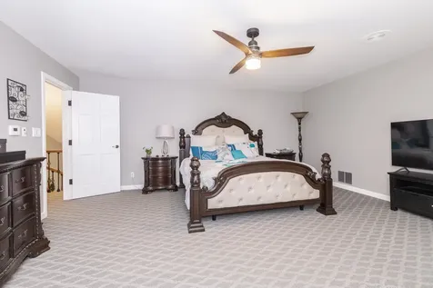 1810 Cardinal Court Pontiac IL 61764