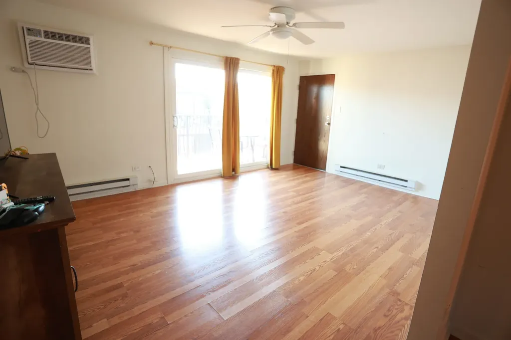 4550 West 57th Street Chicago IL 60629