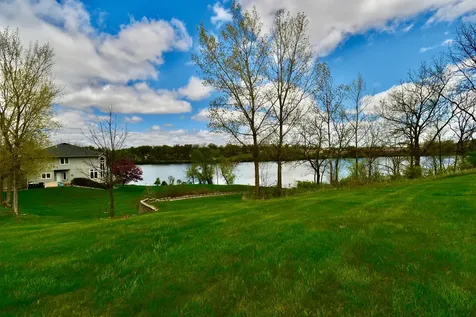 1176 Mystic Cove Drive Antioch IL 60002