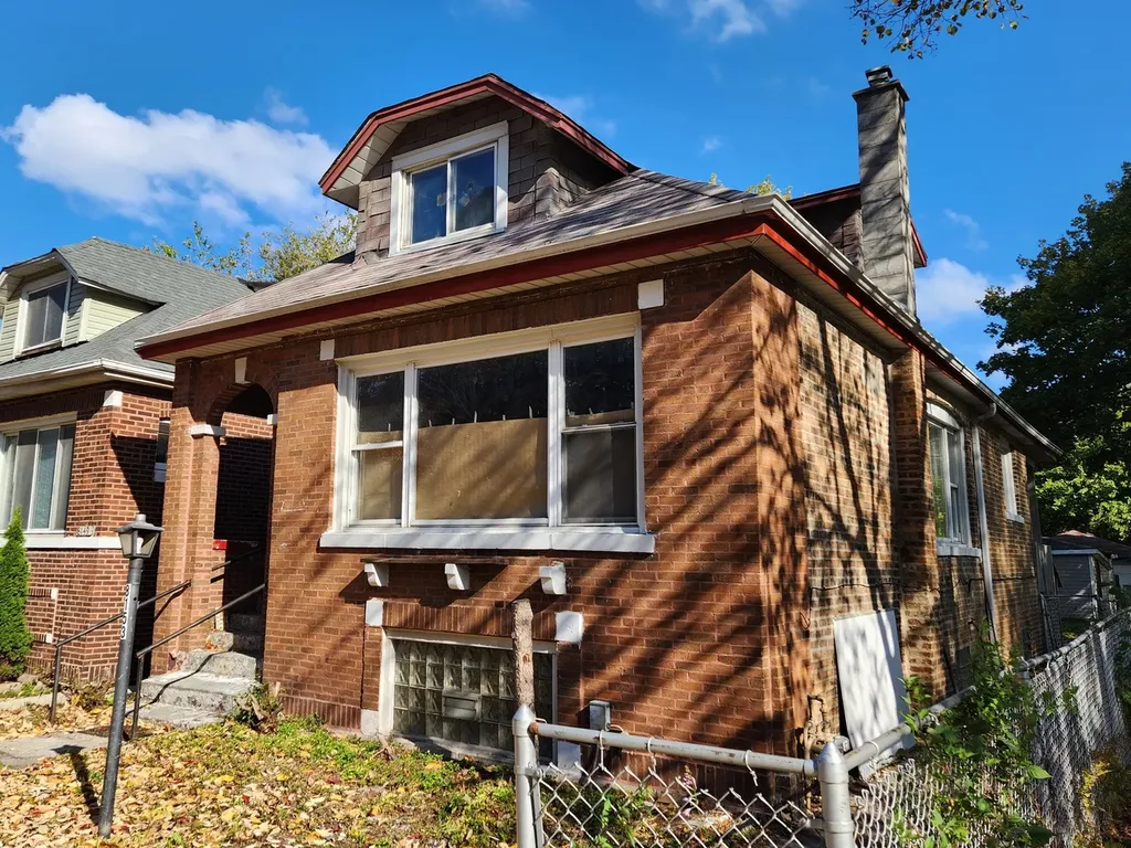 8153 South Stewart Avenue Chicago IL 60620