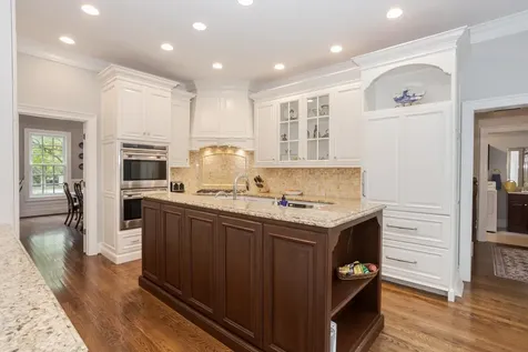 3301 Wisteria Lane Bloomington IL 61704