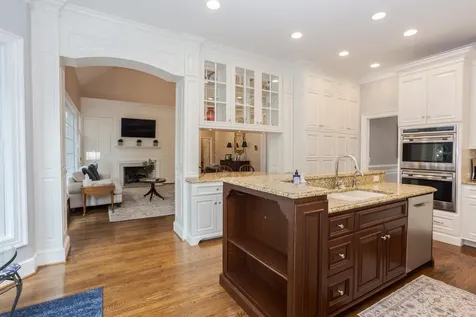 3301 Wisteria Lane Bloomington IL 61704