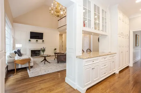 3301 Wisteria Lane Bloomington IL 61704