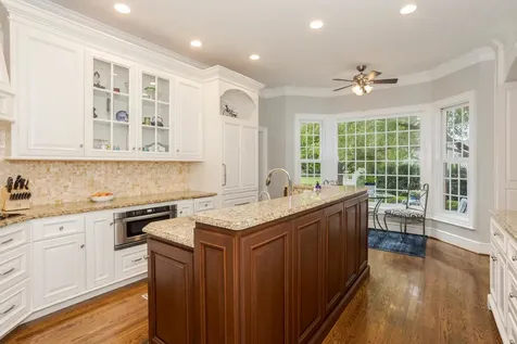 3301 Wisteria Lane Bloomington IL 61704