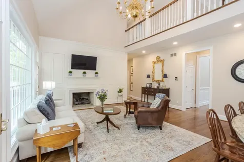 3301 Wisteria Lane Bloomington IL 61704