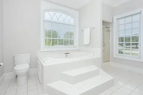 3301 Wisteria Lane Bloomington IL 61704