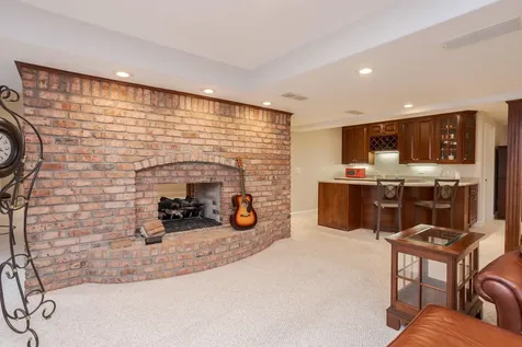 3301 Wisteria Lane Bloomington IL 61704