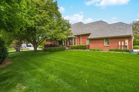 3301 Wisteria Lane Bloomington IL 61704