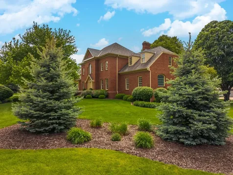 3301 Wisteria Lane Bloomington IL 61704