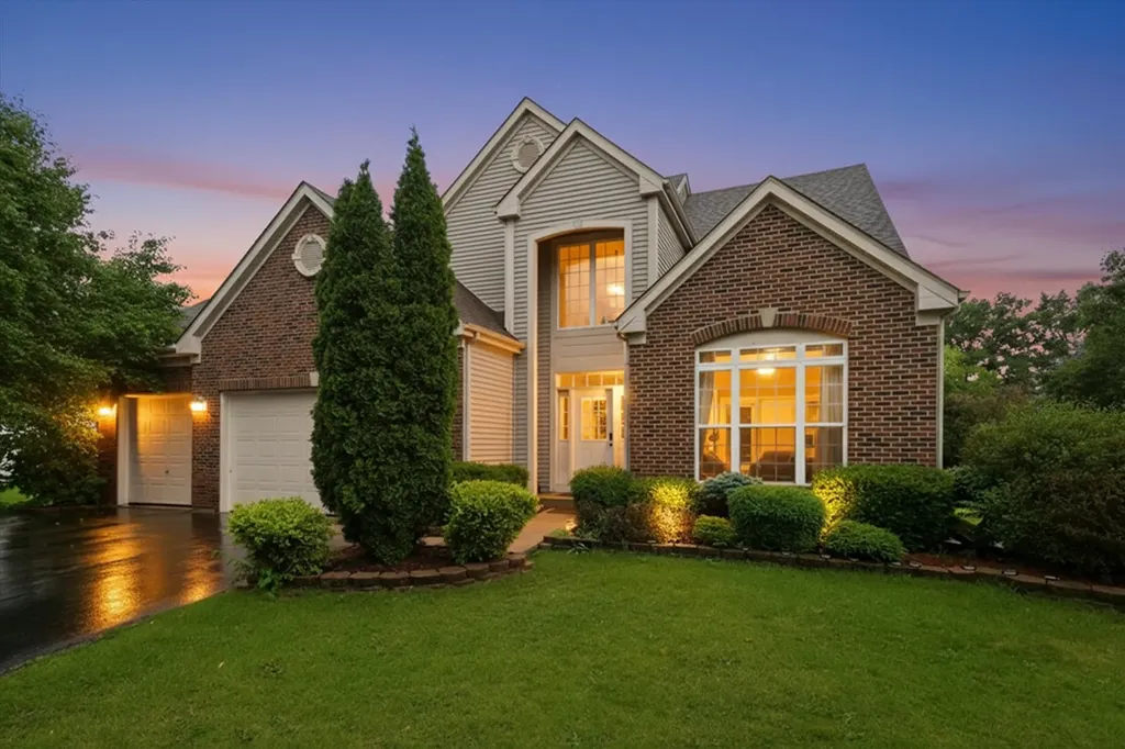 1571 Woodland Lane Bolingbrook IL 60490