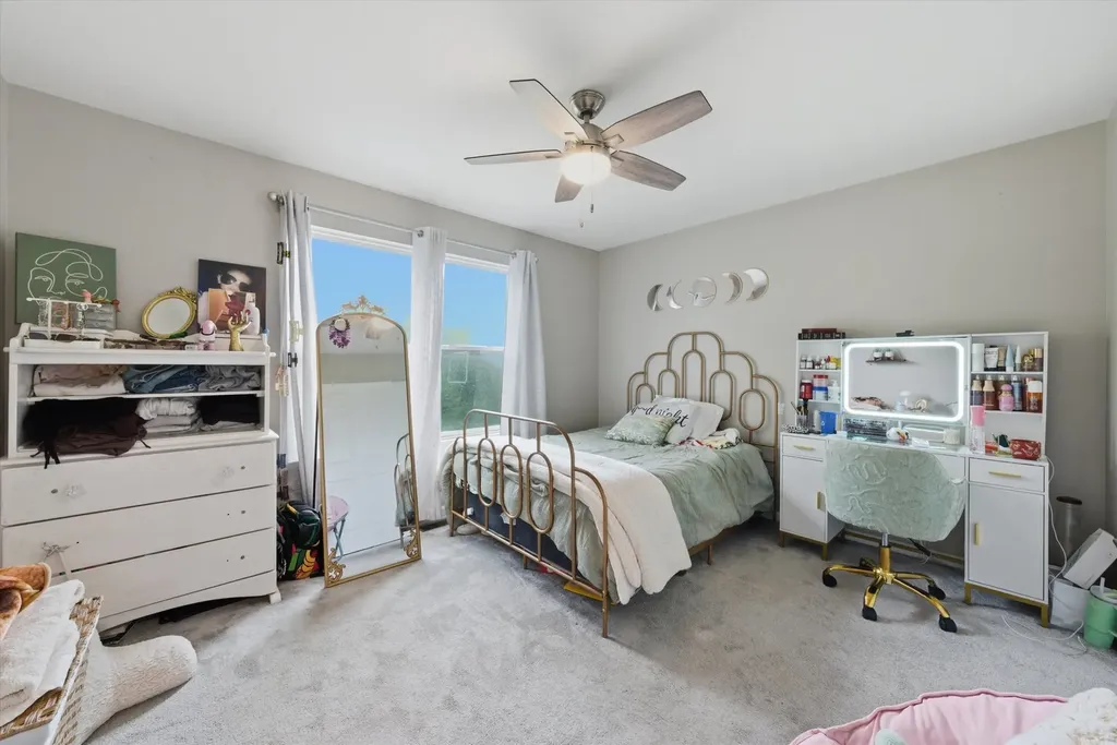1571 Woodland Lane Bolingbrook IL 60490
