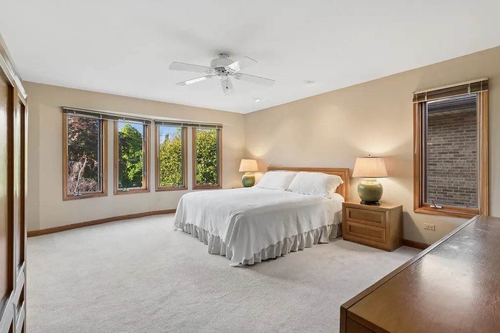 2208 Milton Avenue Park Ridge IL 60068