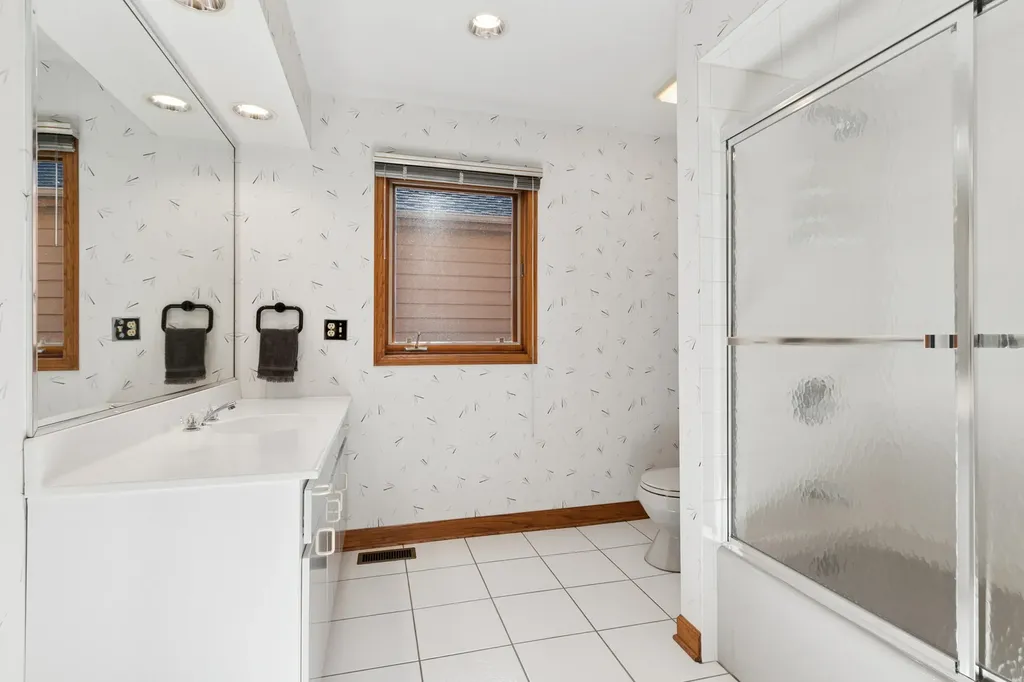 2208 Milton Avenue Park Ridge IL 60068