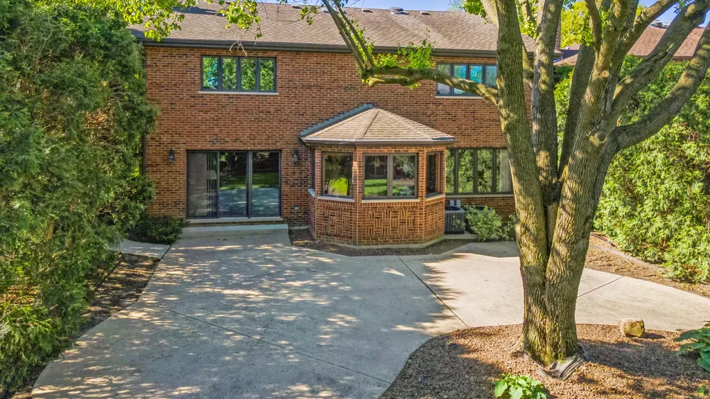 2208 Milton Avenue Park Ridge IL 60068