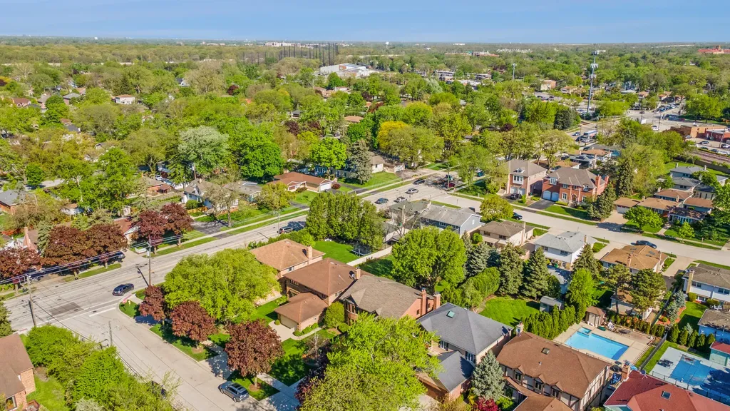 2208 Milton Avenue Park Ridge IL 60068